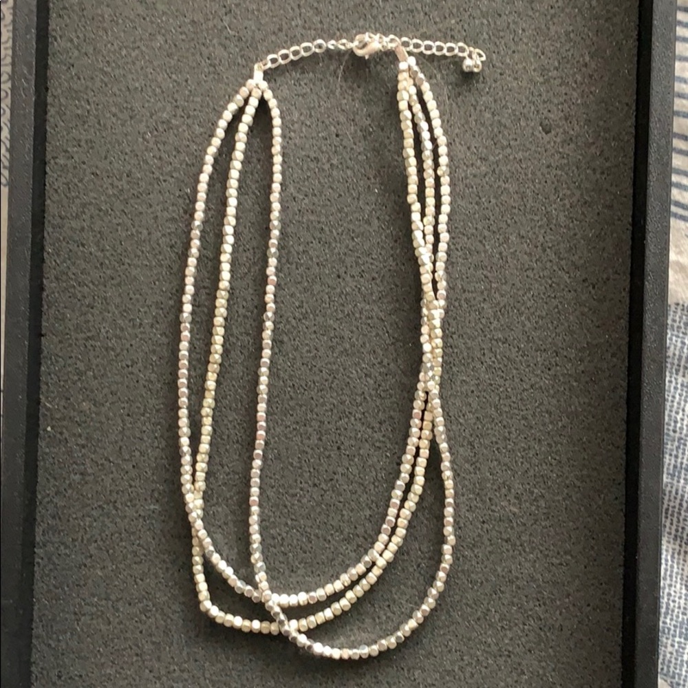 Le Chateau Neckace